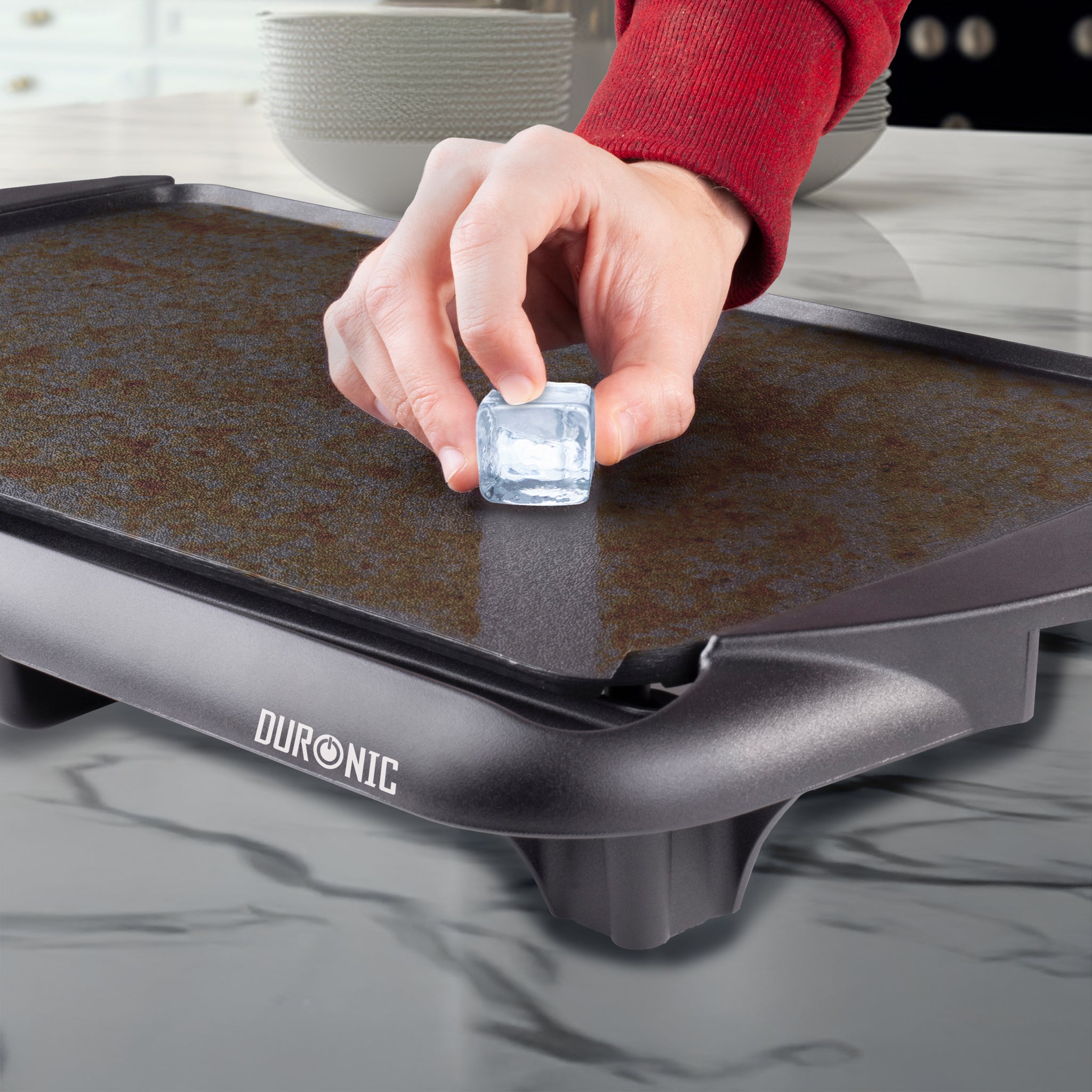 Duronic GP20 Plancha électrique antiadhésive XL 6 à 8 personnes 2000W 52 x 27 cm avec thermostat et bac à jus amovible Cuisson sans ajout de matière grasse idéal pour soirée en famille et amis